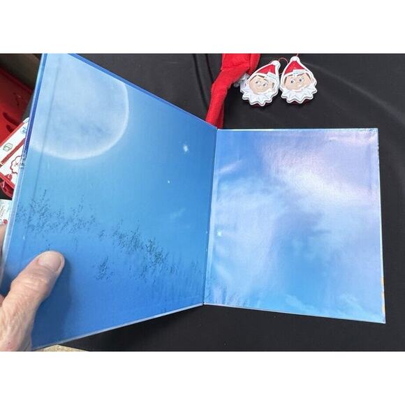 Elf Pets A Reindeer Tradition Chanda A. Bell First Edtion Elf On The Shelf Story - Picture 4 of 7